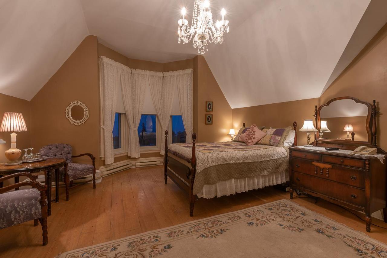 St. Martins Country Inn & Vaughan'S Restaurant Екстер'єр фото